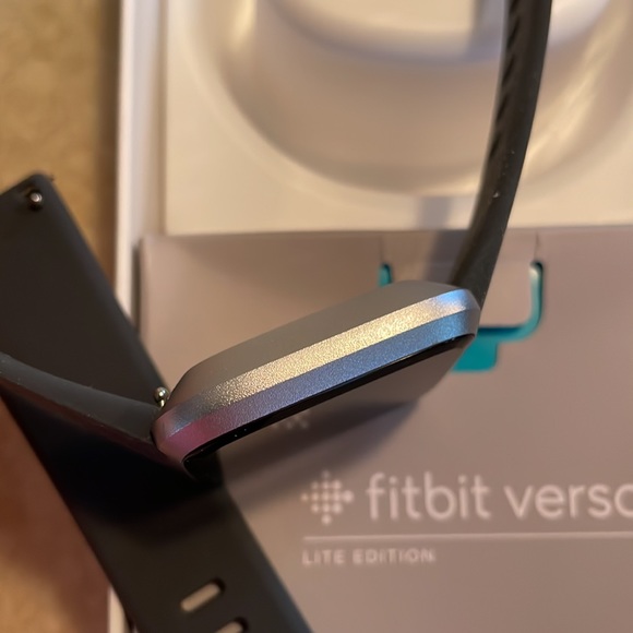 Fitbit Versa - Picture 6 of 8